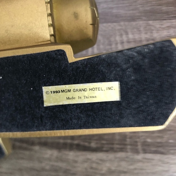 Vtg 1993 MGM Grand Casino Grand Opening Bookends - Picture 11 of 16